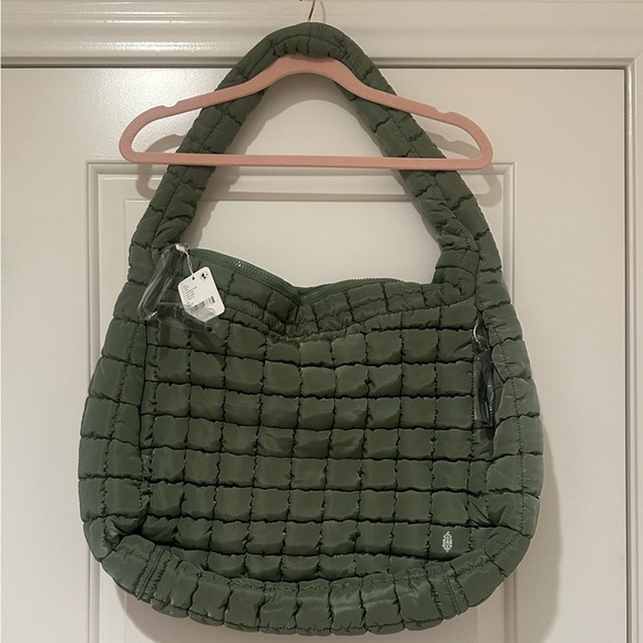 Free People FP Movement Quilted Carryall Bag in Washed Sage π New & Never Worn π - Picture 3 of 17